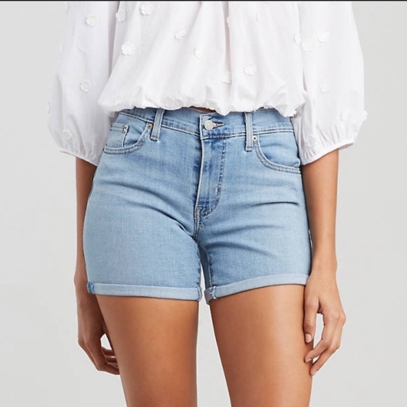 levi's mid length short